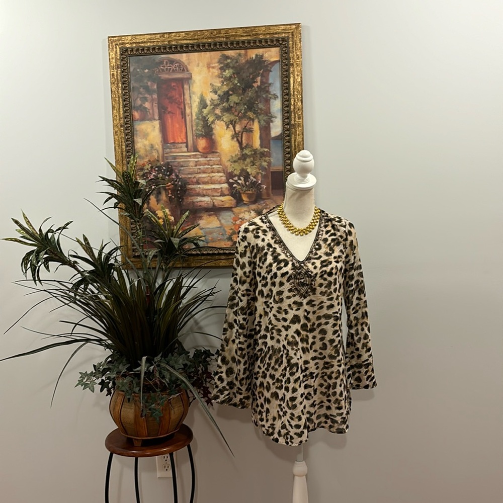 Sunny Leigh woman blouse tunic see through long sleeve v-neck embellish animal p